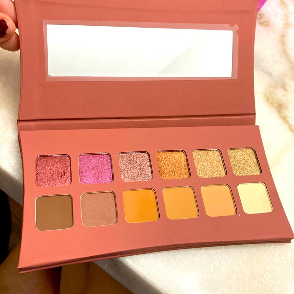Illamasqua unveiled artistry palette